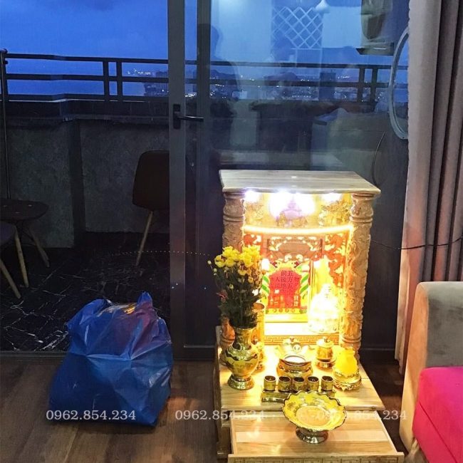 Bàn thờ Thần Tại Ông Địa giao Đường An Thượng, Ngũ Hành Sơn, Đà Nẵng