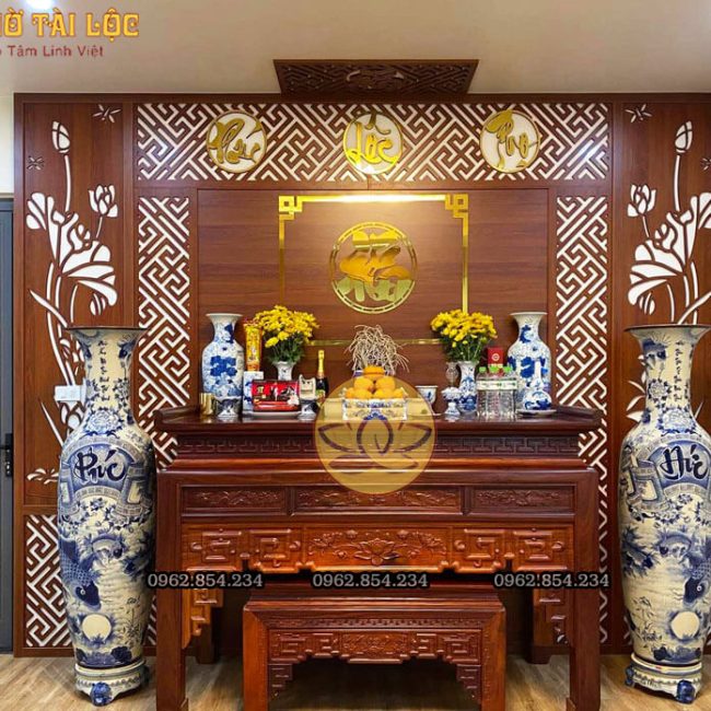 Mẫu phòng thờ đẹp, trang trí phòng thờ gỗ gụ hiện đại A17